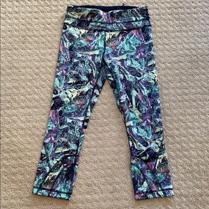 Lululemon 21” crops